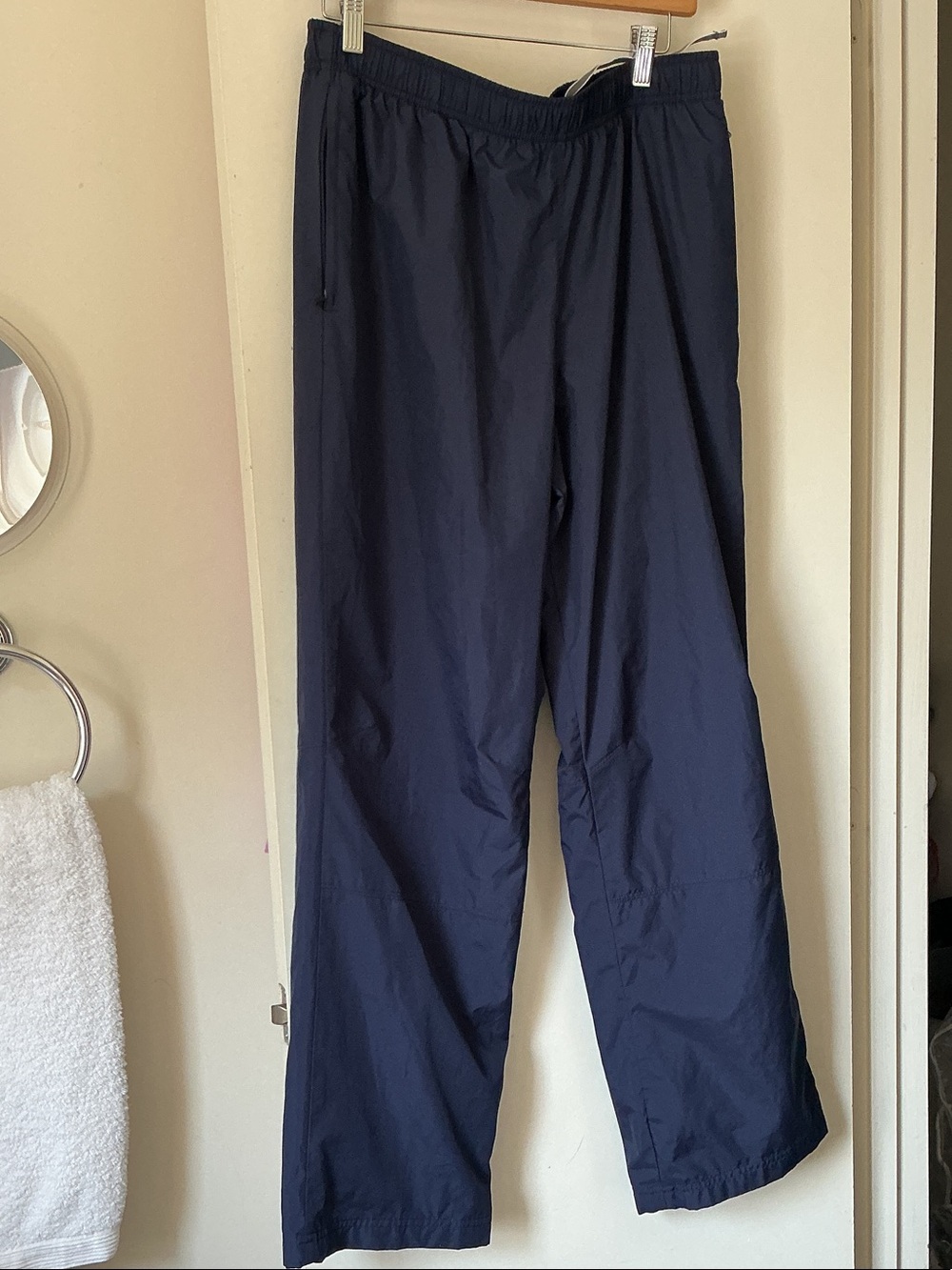 NEW BALANCE Men's Navy Relaxed Fit Windbreaker Pants